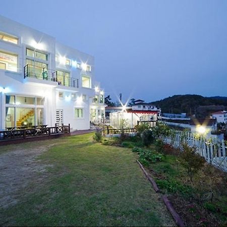 Sunmoon Pension Yeosu Exterior photo