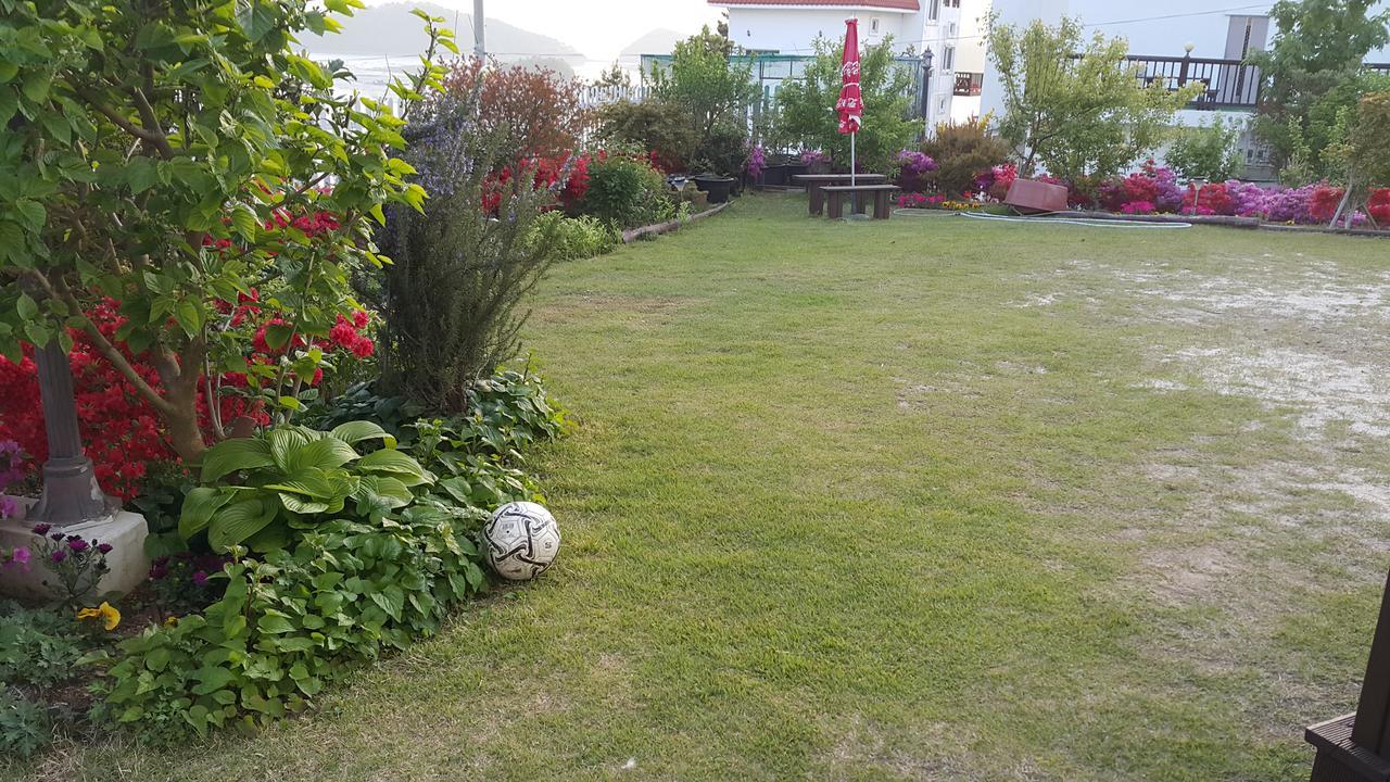 Sunmoon Pension Yeosu Exterior photo