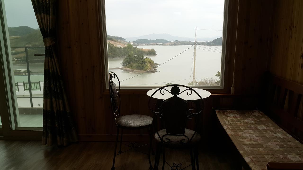Sunmoon Pension Yeosu Exterior photo
